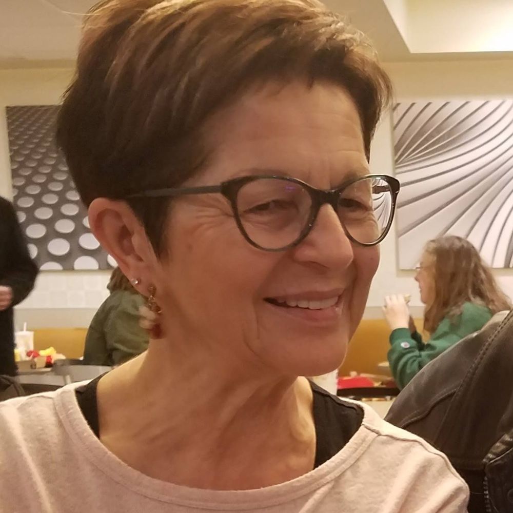 Meet your Posher, Elizabeth